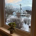 House Under The Aurora Cozy Private With Fireplace Apartamento *